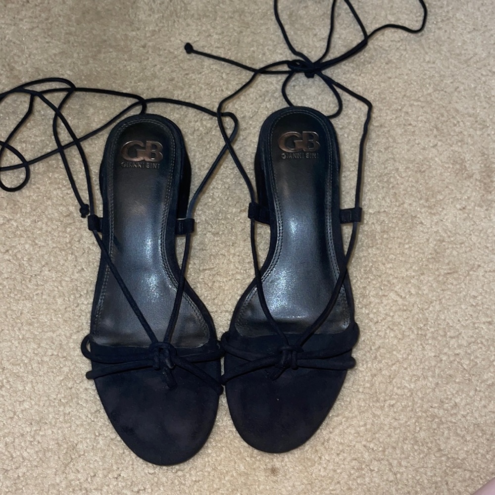 Gianni Bini black sandals
